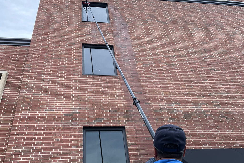 window washer with telescope sponge